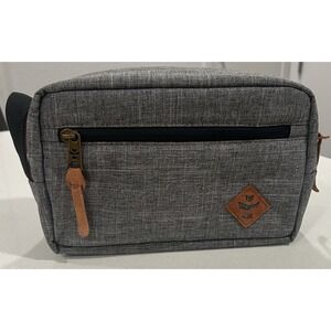 Revelry Stowaway Smell Odor Proof Water Resistant Carbon Lined Gray Travel Bag